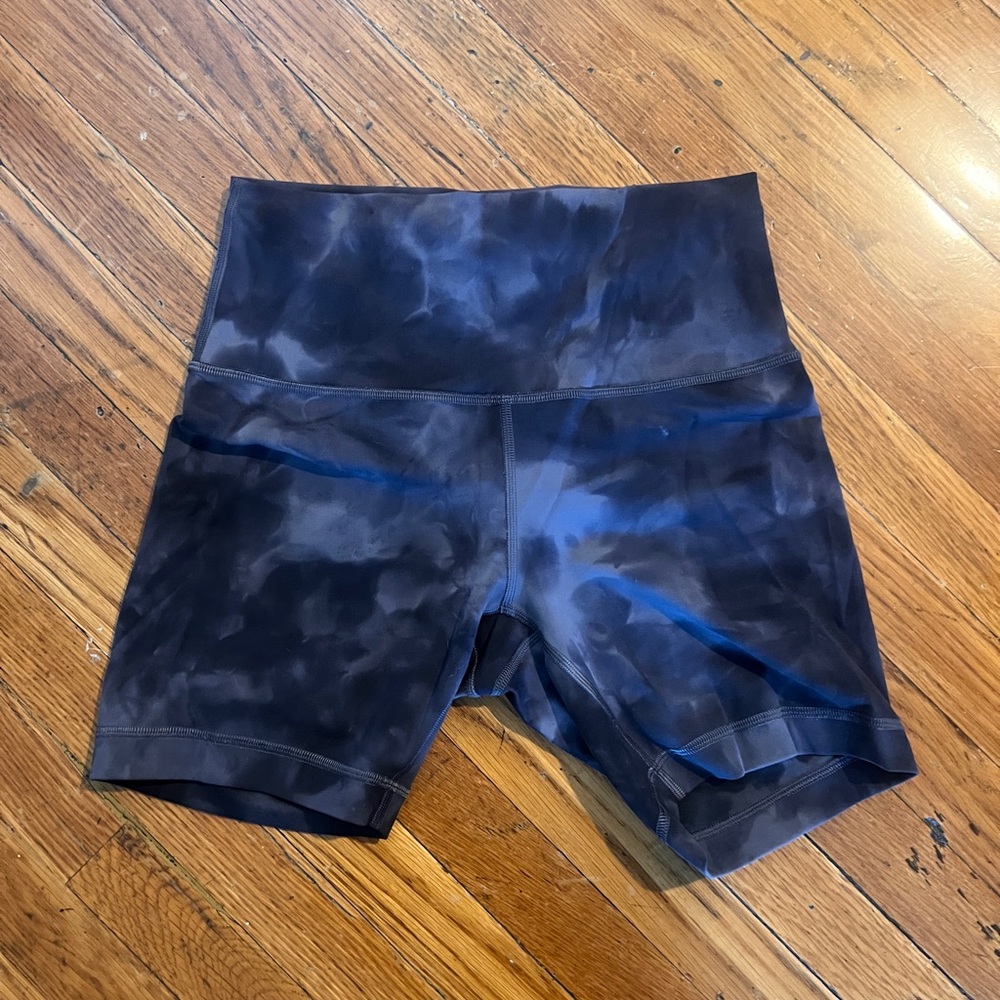 lululemon athletica Women’s High-Rise shorts